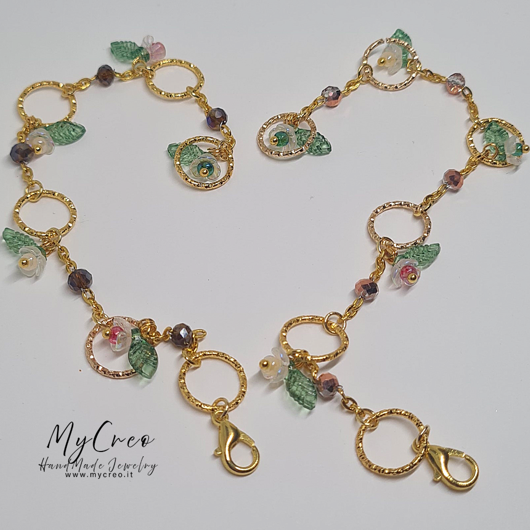 Bracciale morbido con lavorazione ad anelli e fiori