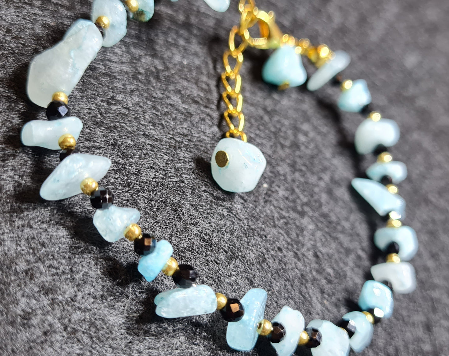 Bracciale di Gemme di acquamarina e cristalli