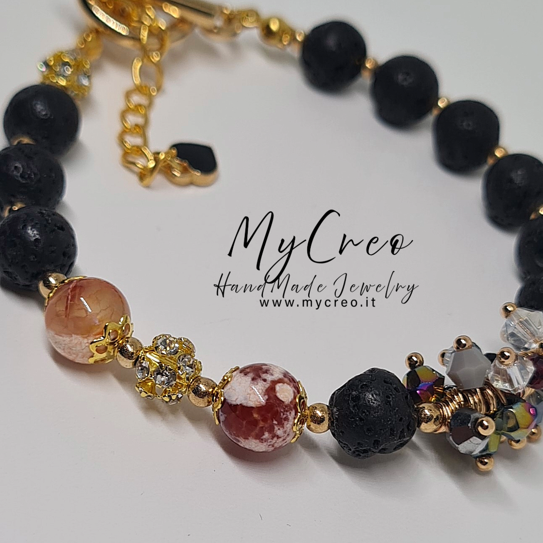 Bracciale semirigido con Perle di Agata Ghiaccio Rosso e Pietra Lavica Nera